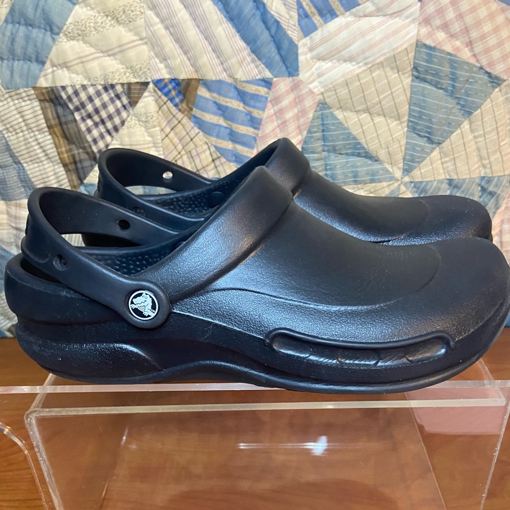 CROCS Bistro Work Clogs in Black M8 W10 Unisex Like New Water Resistant